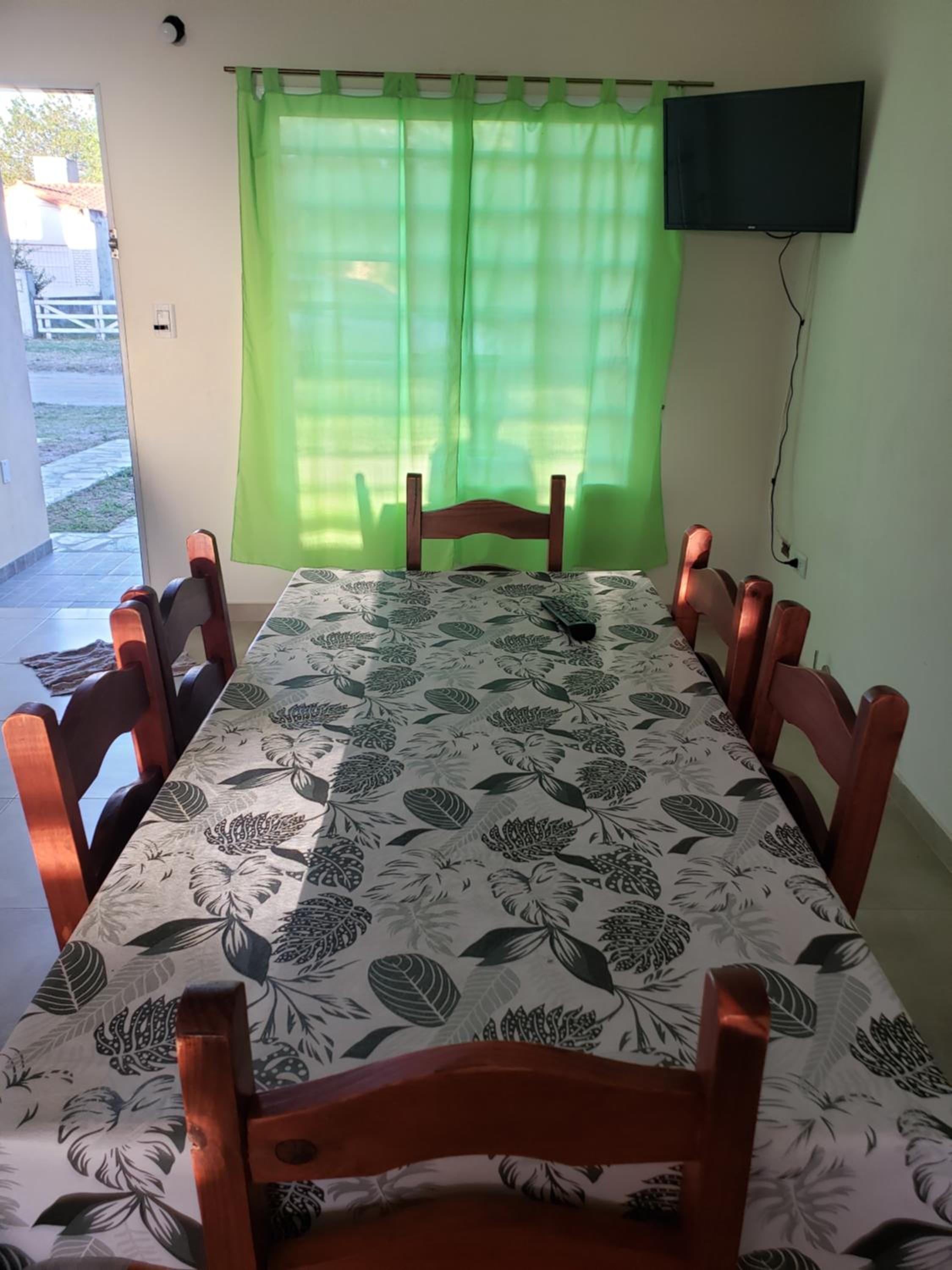 Alquilo Hermosos departamentos en las toninas de lunes a lunes ubicado 3 cuadras de la playa y 2 de centro