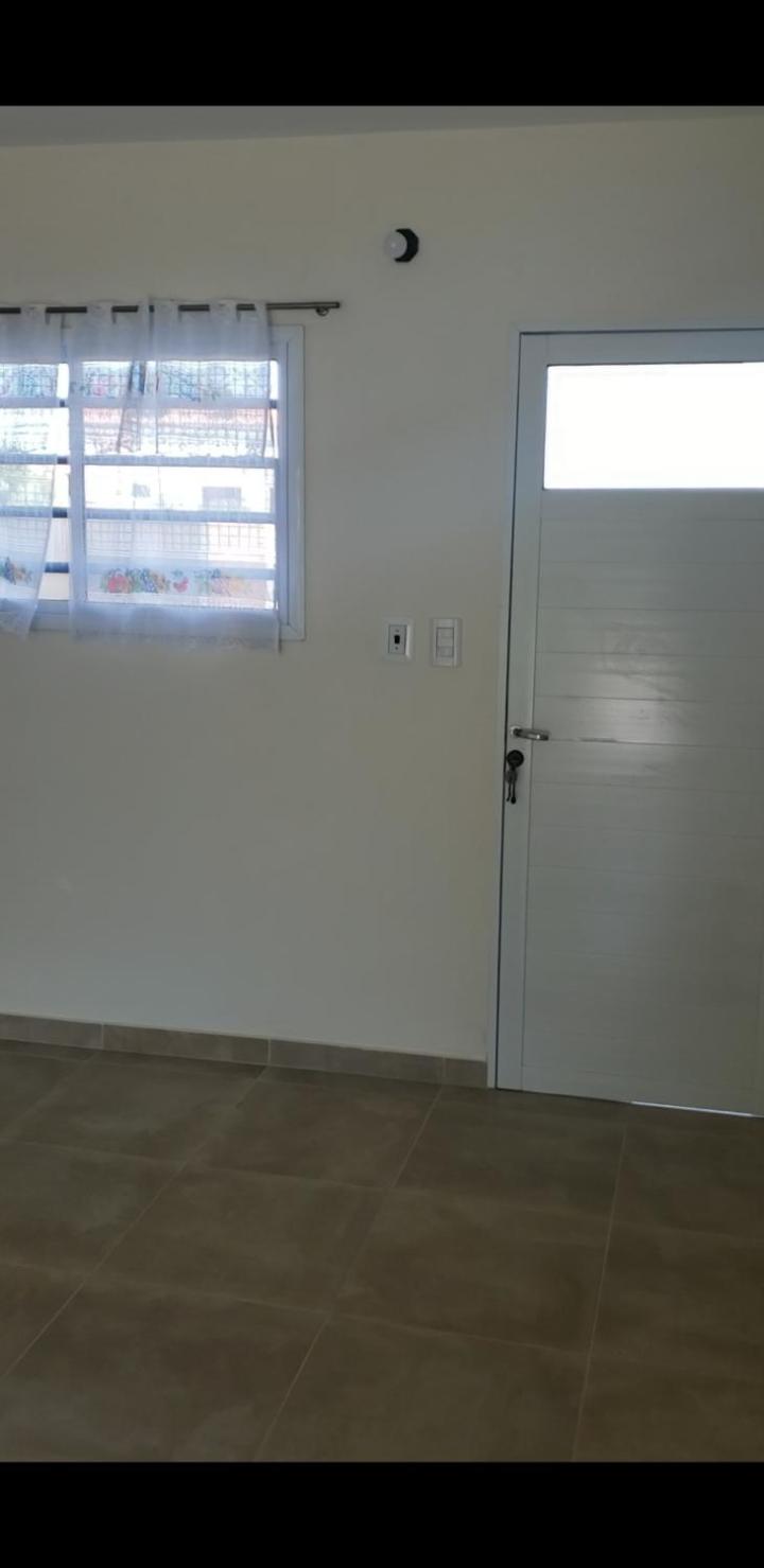 Alquilo Hermosos departamentos en las toninas de lunes a lunes ubicado 3 cuadras de la playa y 2 de centro