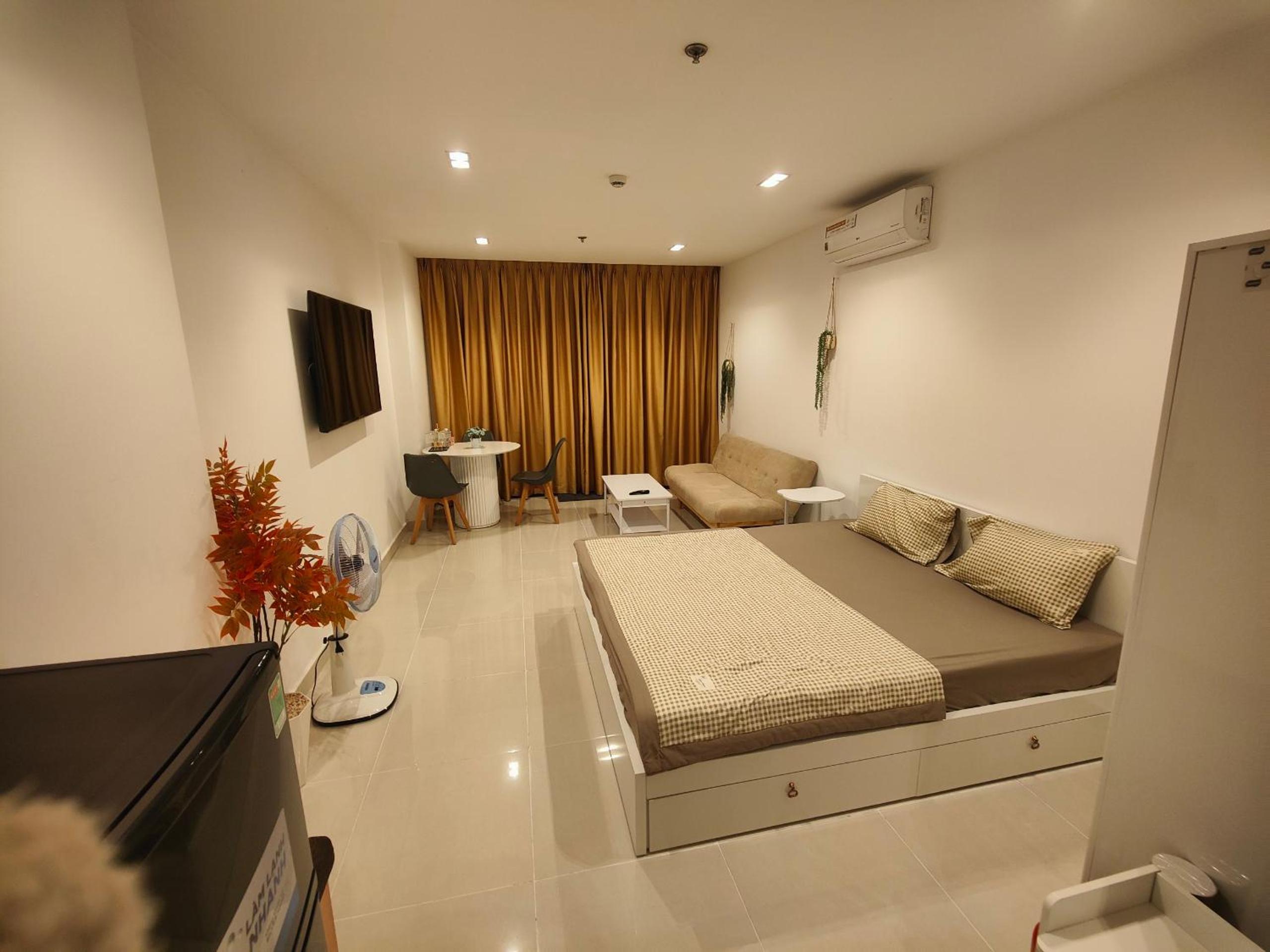 Studio - Sky Center