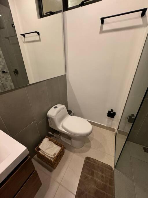Apartamento Celeste a Pasos del Mar y Aeropuerto