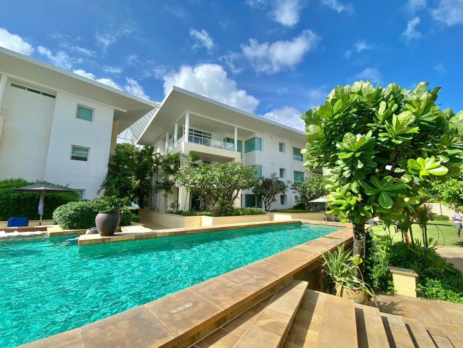 Karon Seaview Beachfront - 2 BR Apartment At Paradox Residence