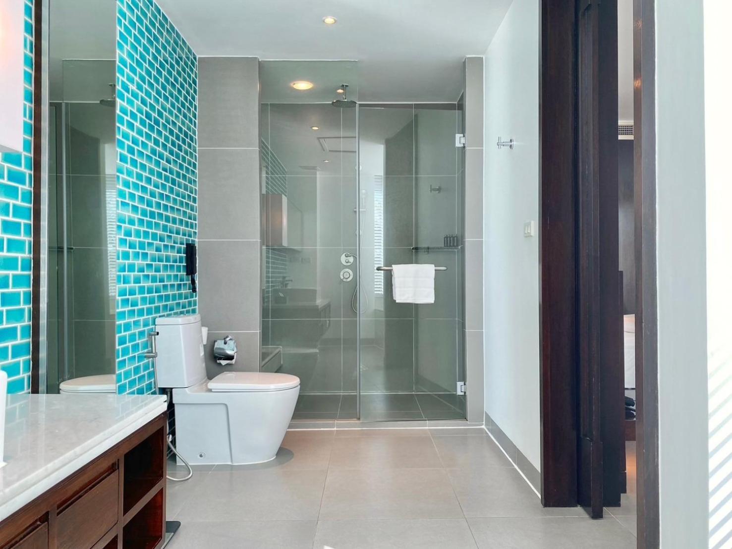 Karon Seaview Beachfront - 2 BR Apartment At Paradox Residence
