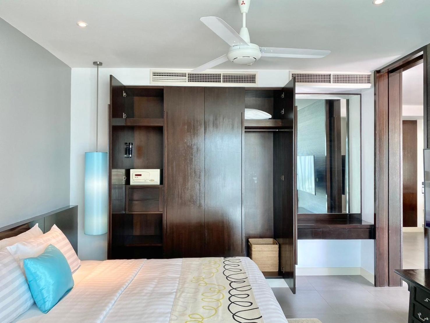Karon Seaview Beachfront - 2 BR Apartment At Paradox Residence