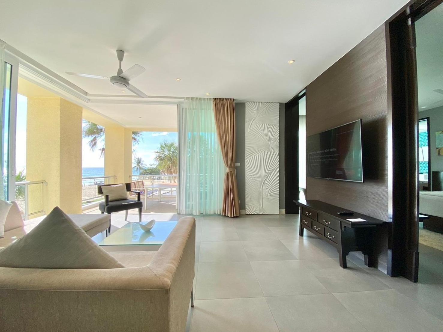 Karon Seaview Beachfront - 2 BR Apartment At Paradox Residence