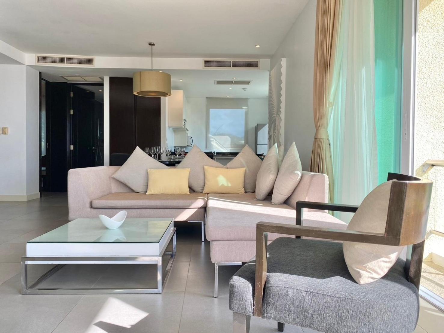 Karon Seaview Beachfront - 2 BR Apartment At Paradox Residence
