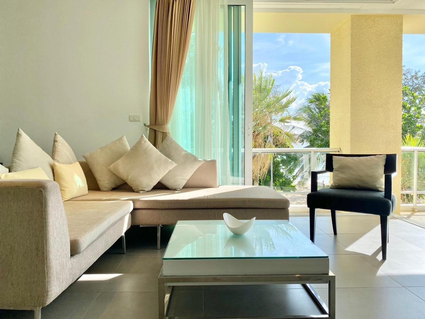 Karon Seaview Beachfront - 2 BR Apartment At Paradox Residence