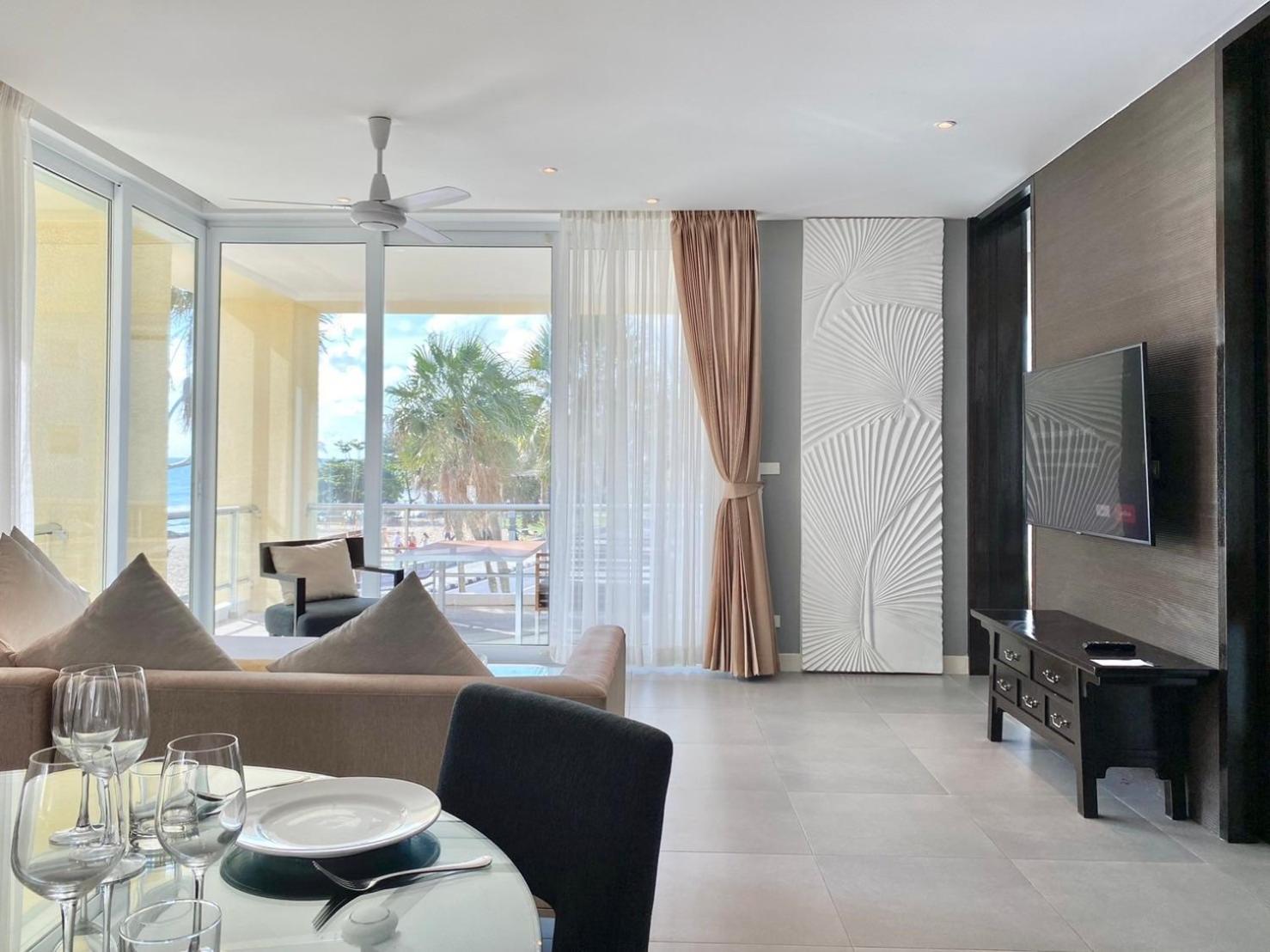Karon Seaview Beachfront - 2 BR Apartment At Paradox Residence
