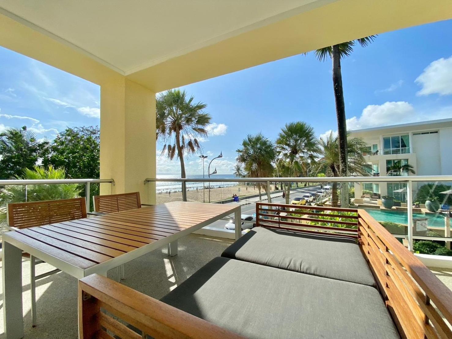 Karon Seaview Beachfront - 2 BR Apartment At Paradox Residence