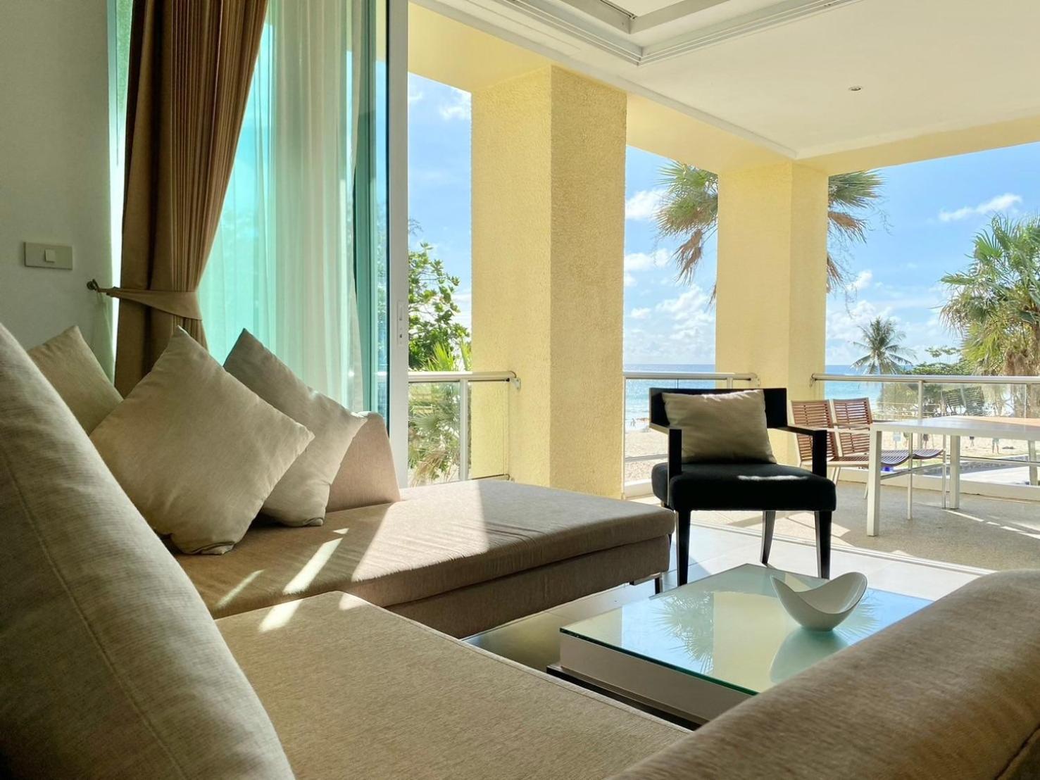 Karon Seaview Beachfront - 2 BR Apartment At Paradox Residence