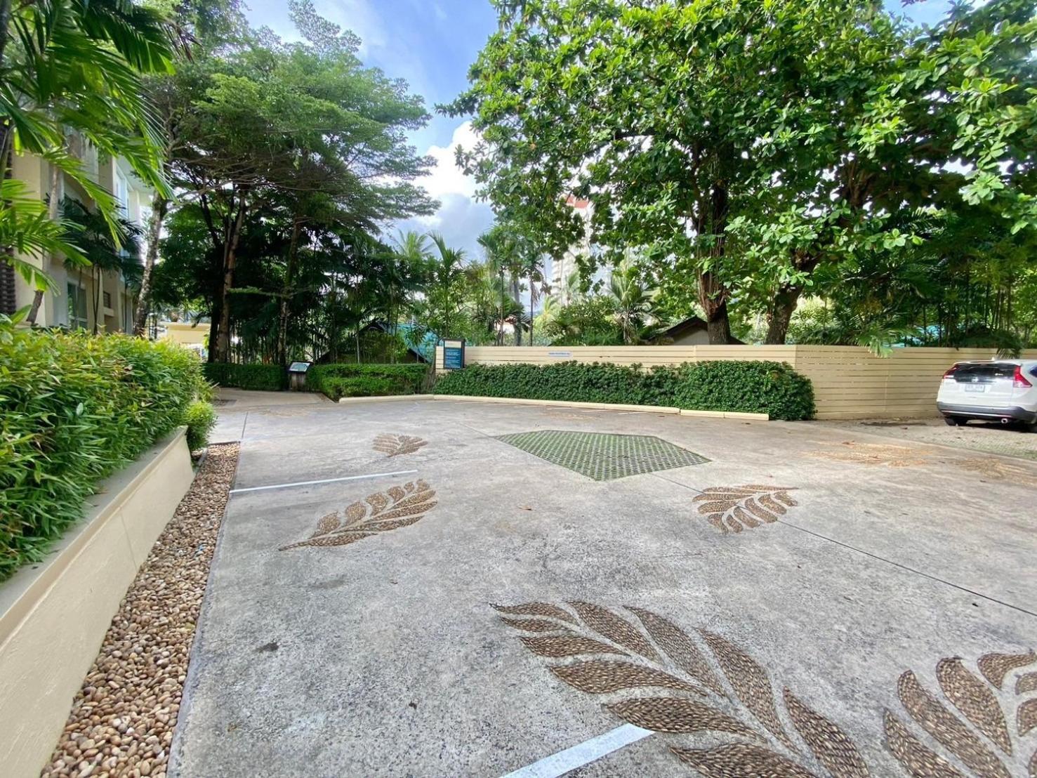 Karon Seaview Beachfront - 2 BR Apartment At Paradox Residence