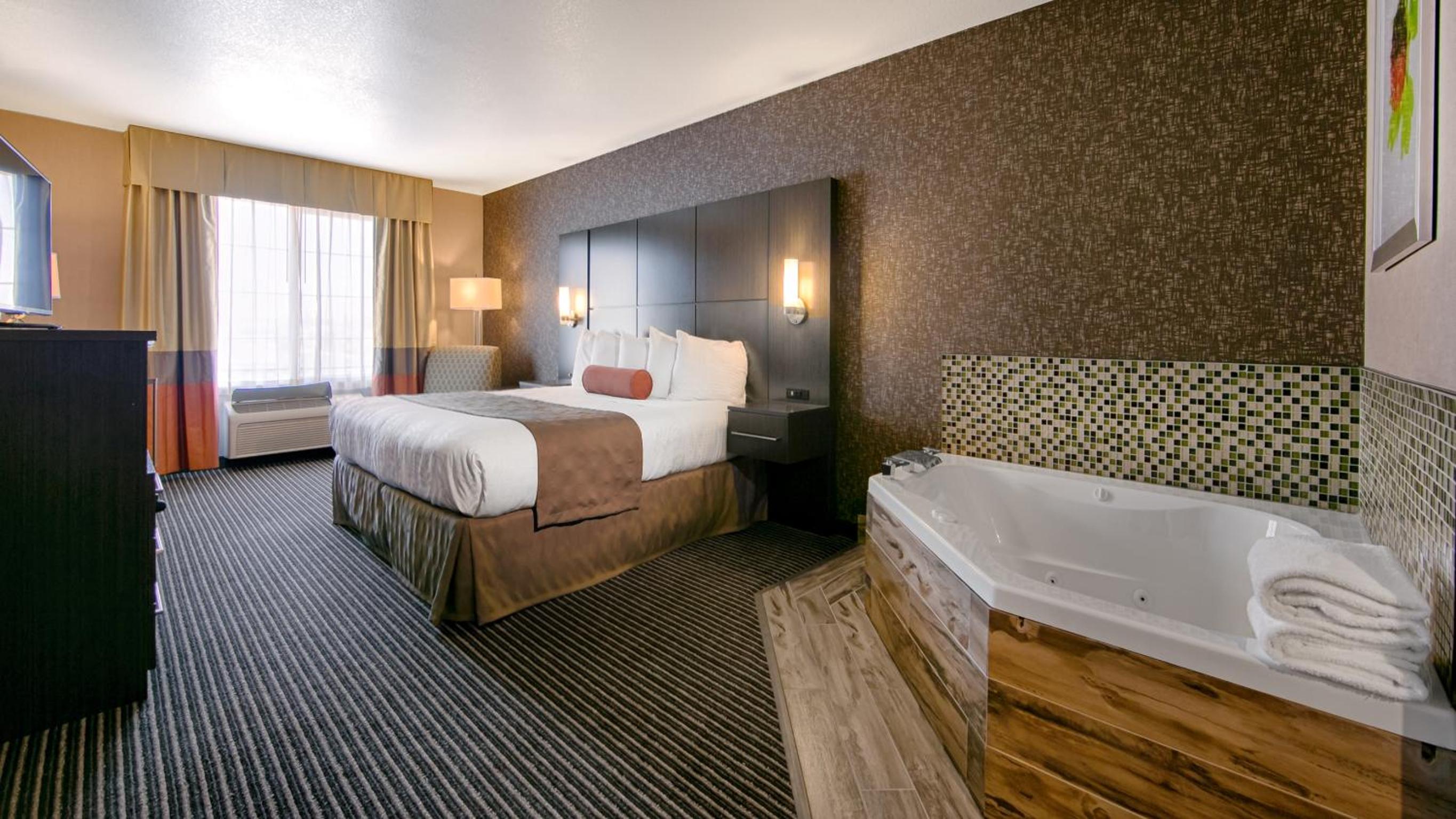 Best Western Plus Rama Inn Suites - Property Image 39