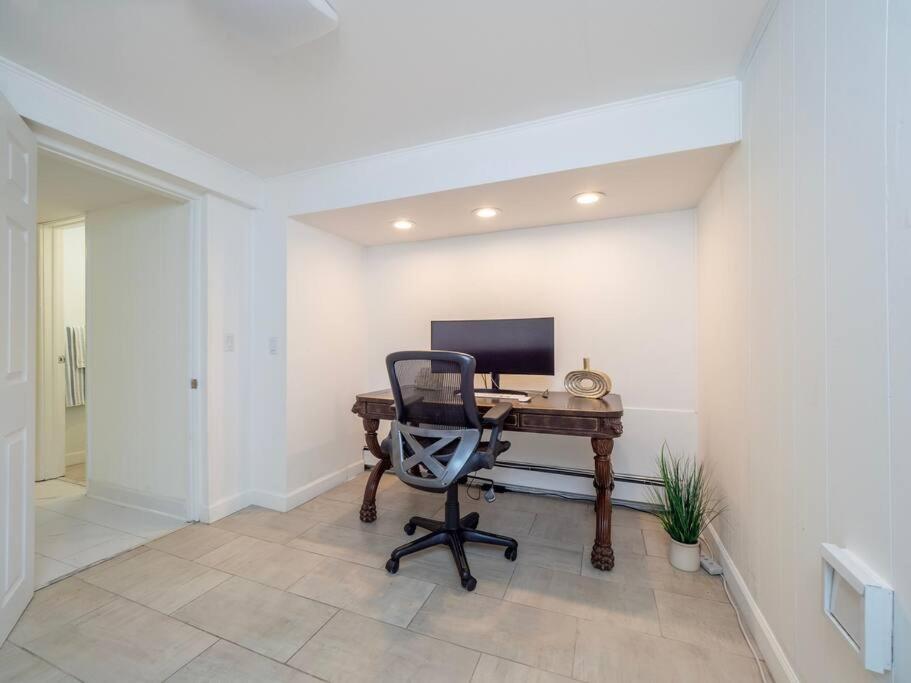 New Canaan's Downtown Retreat - Property Image 4