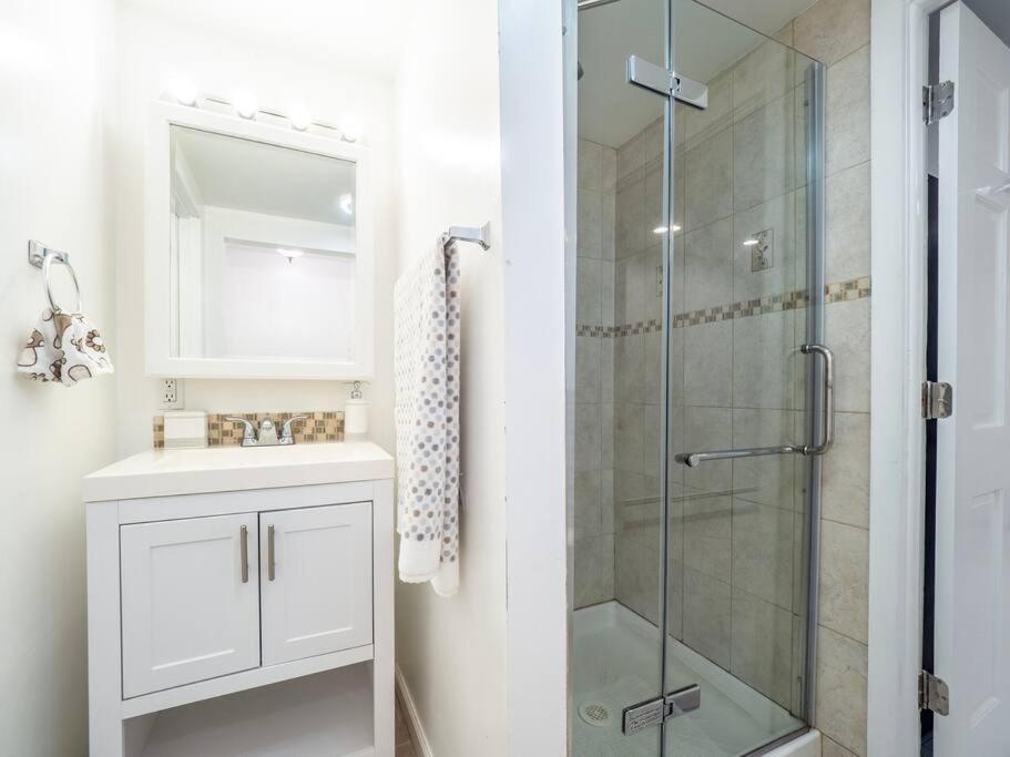 New Canaan's Downtown Retreat - Property Image 5