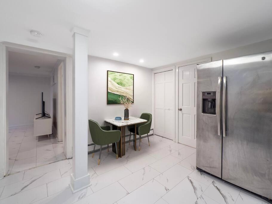New Canaan's Downtown Retreat - Property Image 7