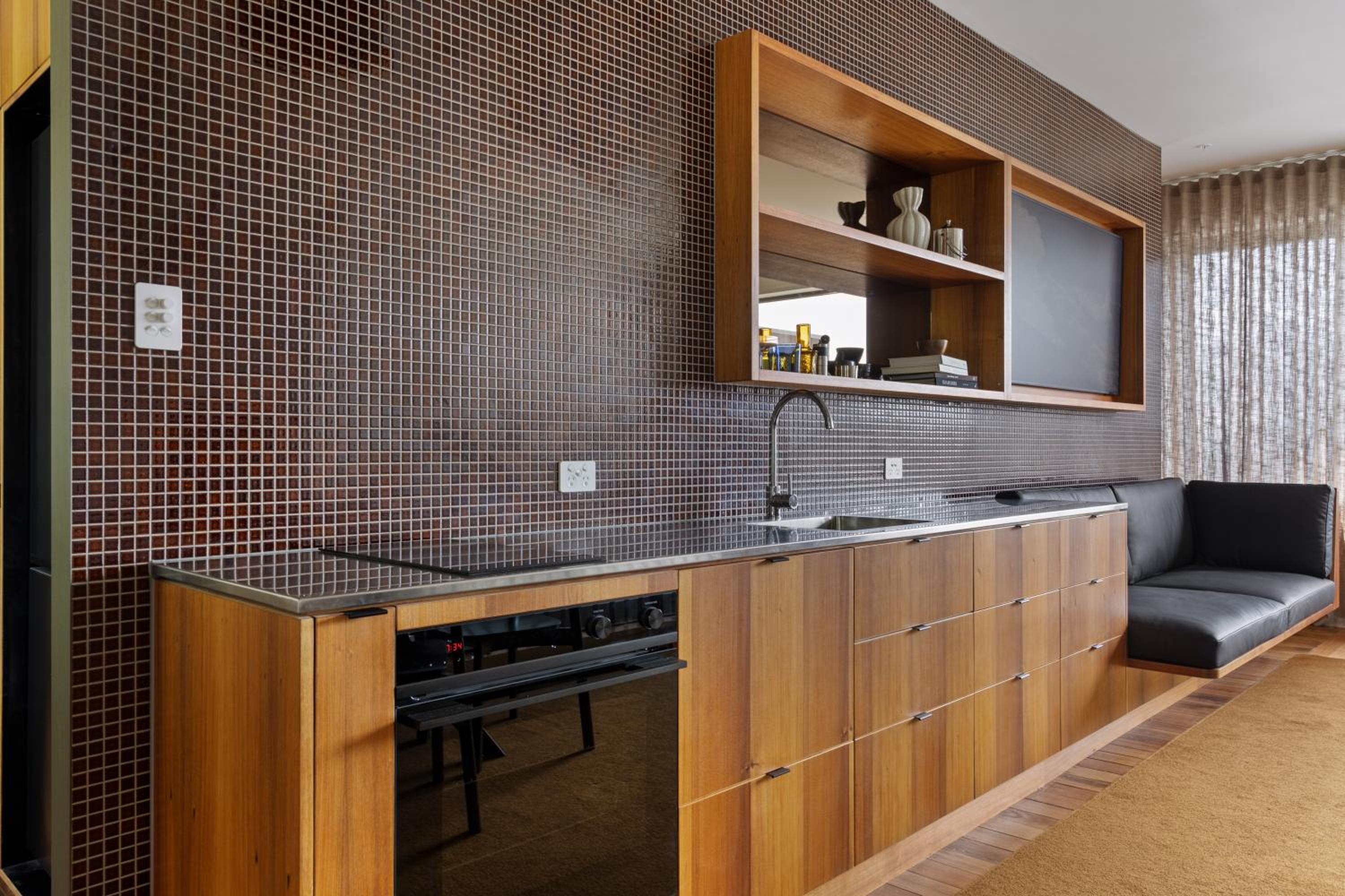 Le Salon Luxury Apartment Stay in Launceston