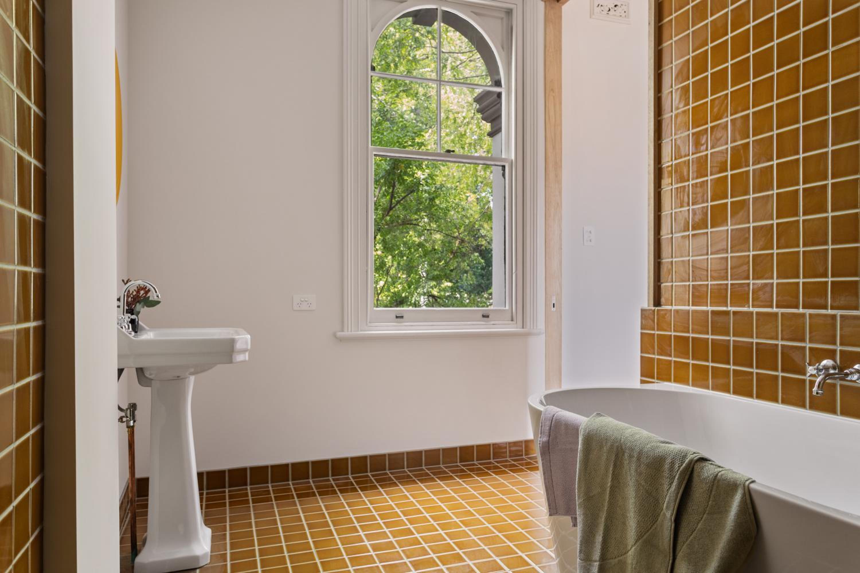 Le Salon Luxury Apartment Stay in Launceston