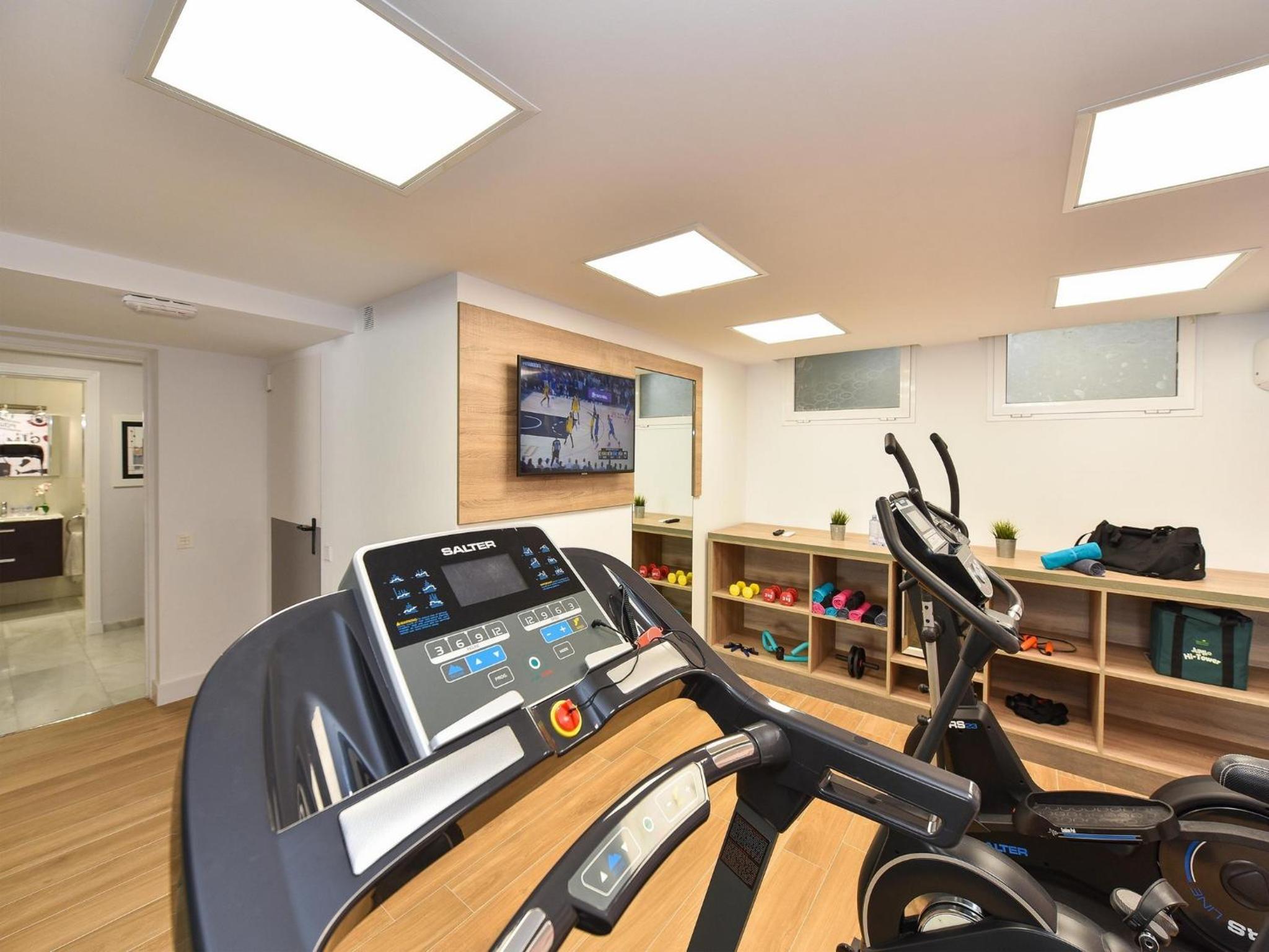 Villa Meloneras Deluxe| Luxury Retreat in Gran Canaria | Private Heated Pool | Garden Terrace & BBQ | Fitness Room | Walking Distance of Meloneras Beach |  photo 3