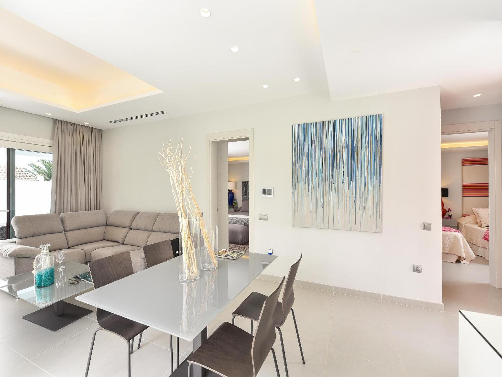 Villa Playa Del Ingles Vista | Luxury Retreat in Gran Canaria | Private Heated Pool | Garden Terrace & BBQ | Rooftop Solarium with Sea Views | Prime Locati view 5