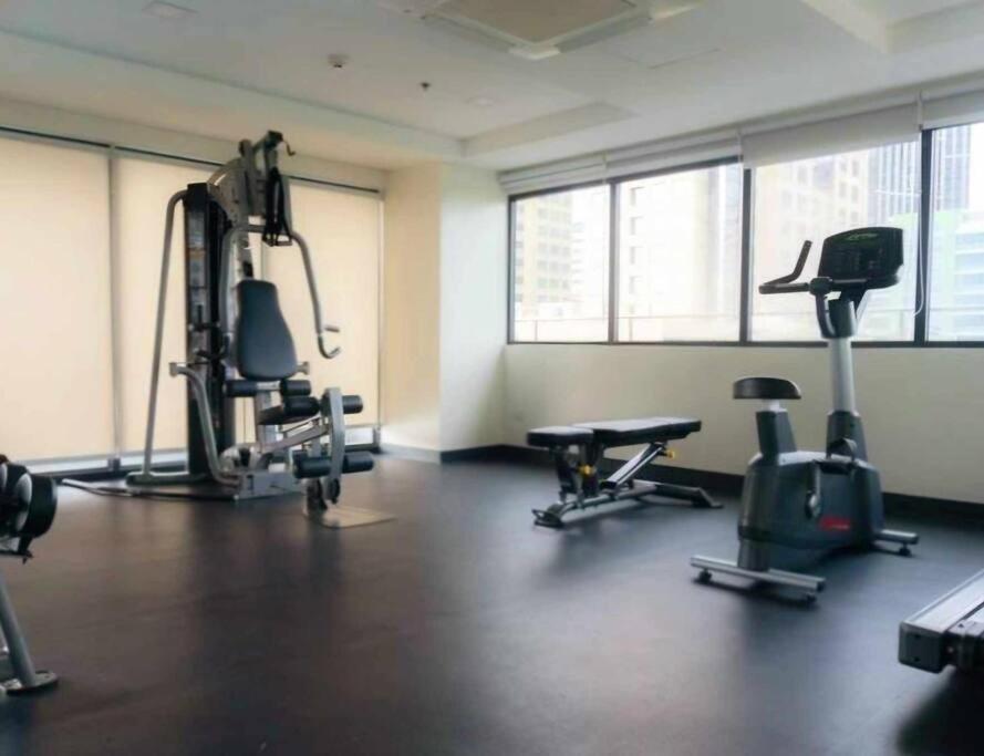 Ysella Suite Alexa-Powered Stay In Northgate, Alabang view 4