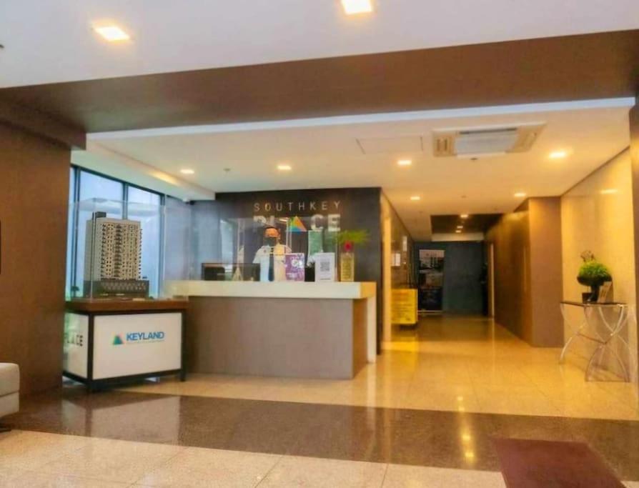 Ysella Suite Alexa-Powered Stay In Northgate, Alabang view 2