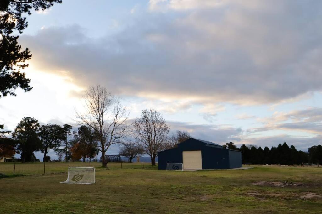 Country 4-Bed Homestead with Games Room & Views