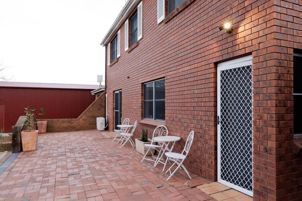 Country 4-Bed Homestead with Games Room & Views