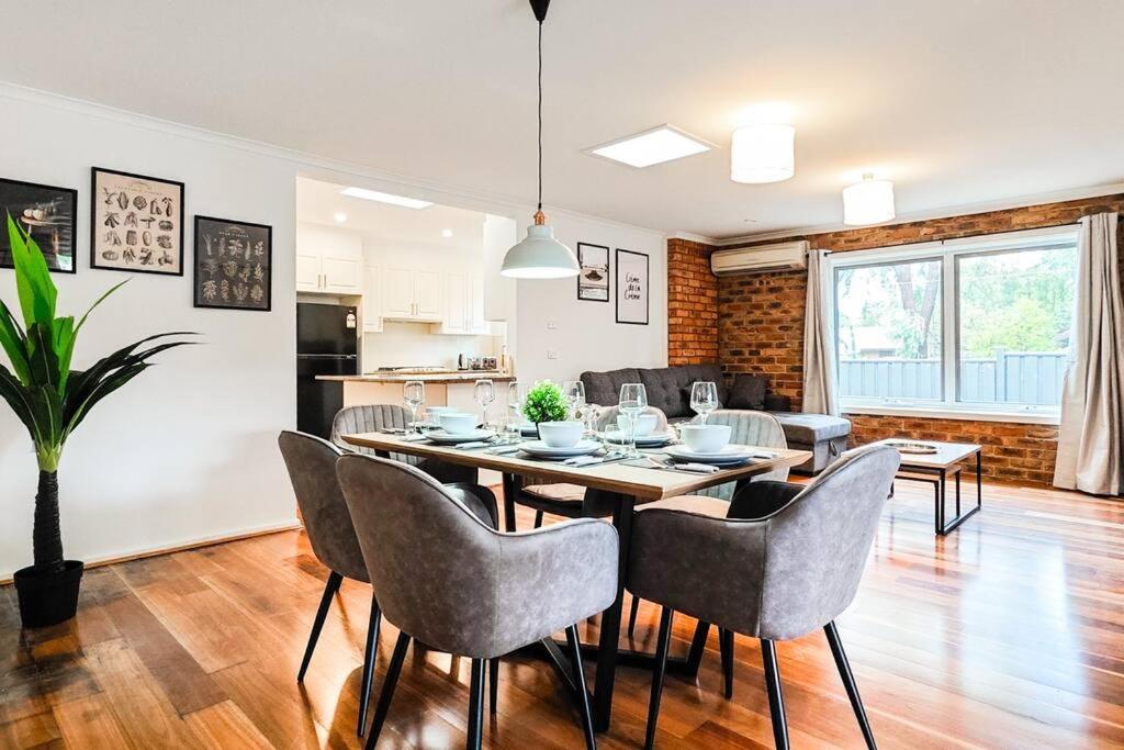 5-Bed Haven Eastern Retreat