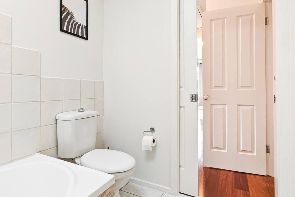 5-Bed Haven Eastern Retreat