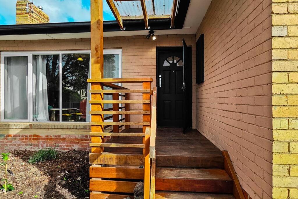 5-Bed Haven Eastern Retreat