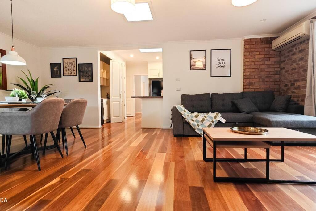5-Bed Haven Eastern Retreat
