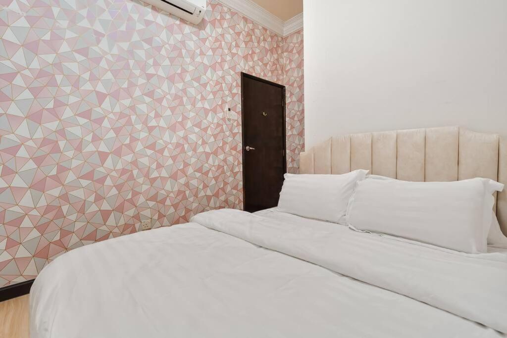 Retreat In The Heart of KLCC, The Corinthians