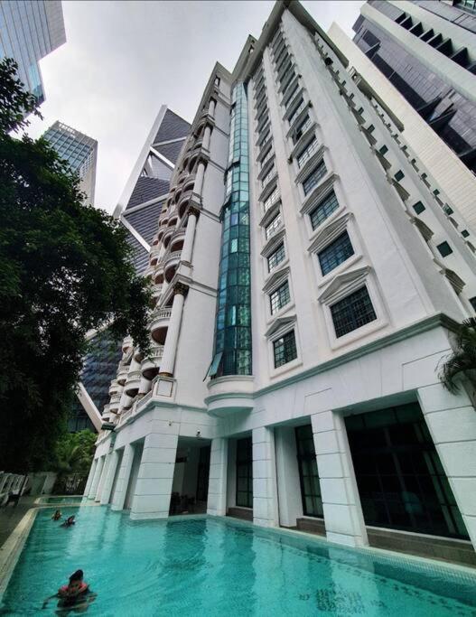 Retreat In The Heart of KLCC, The Corinthians