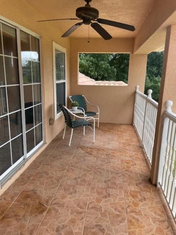 Tampa Bay Area Vacations - Quiet Lakeview Home in Wesley Chapel - Property Image 1