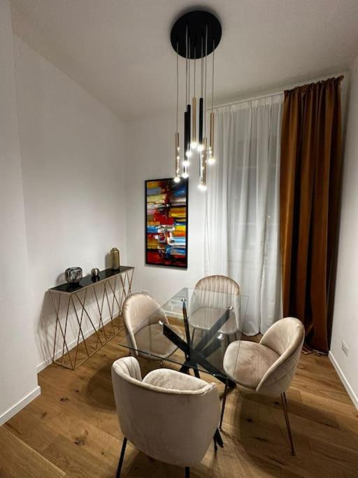 CURATO COLLECTION APARTMENTS