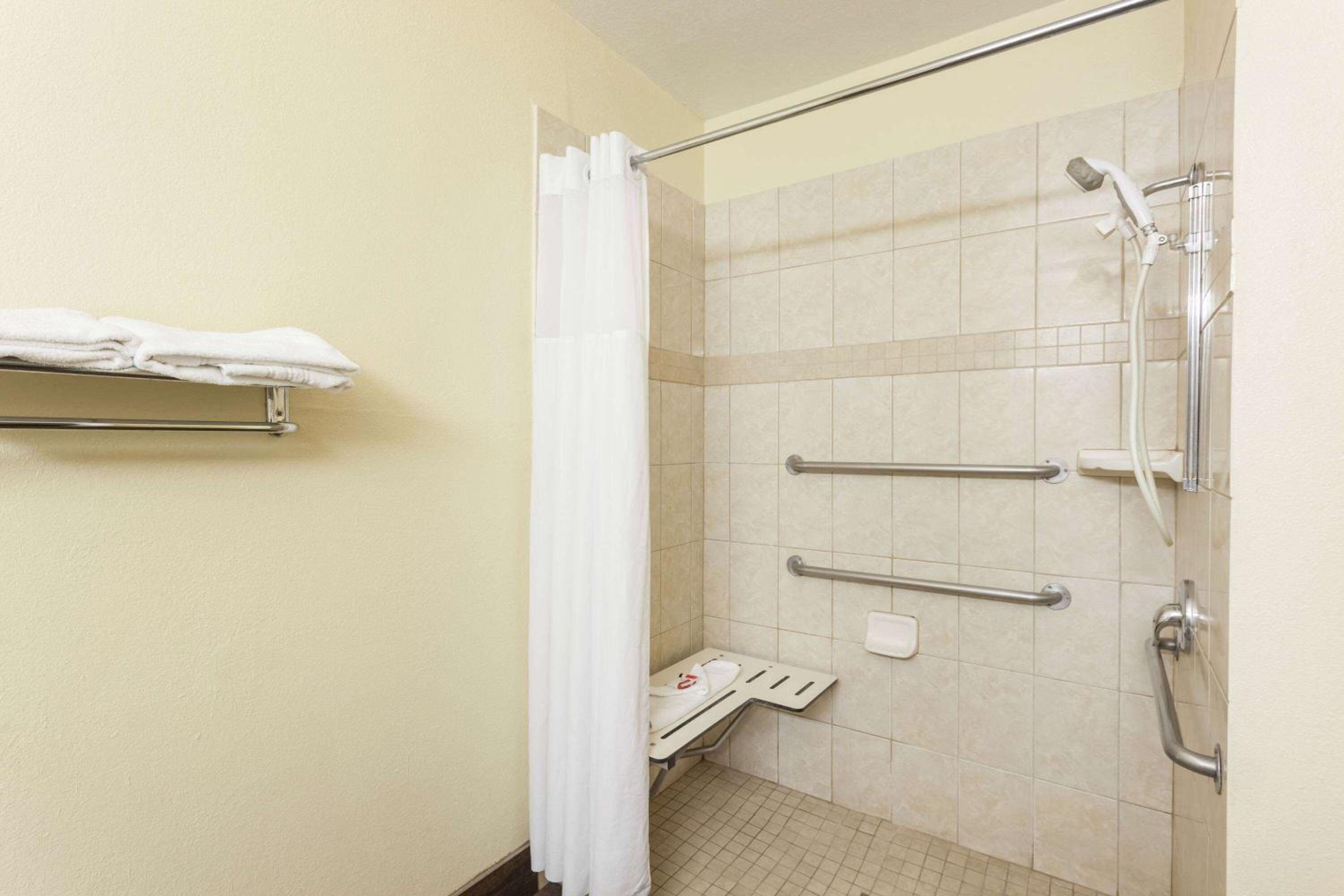 Super 8 by Wyndham Bakersfield South CA