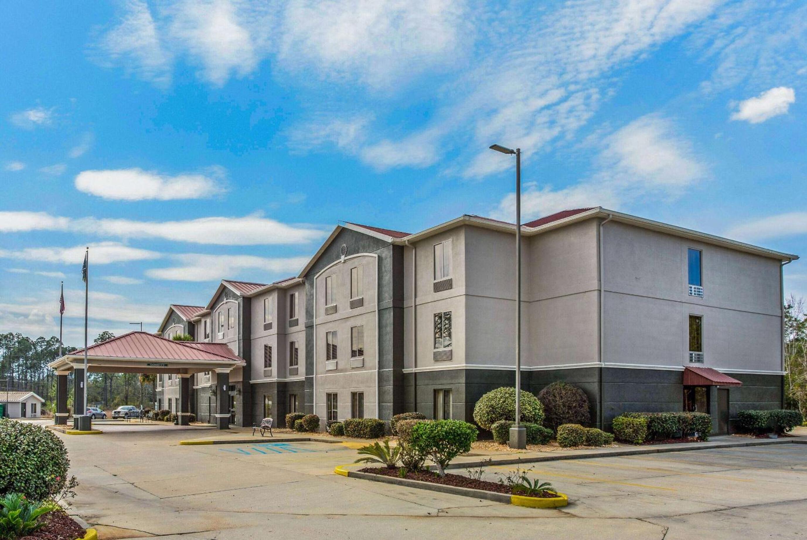 Baymont by Wyndham Moss Point Pascagoula view 3
