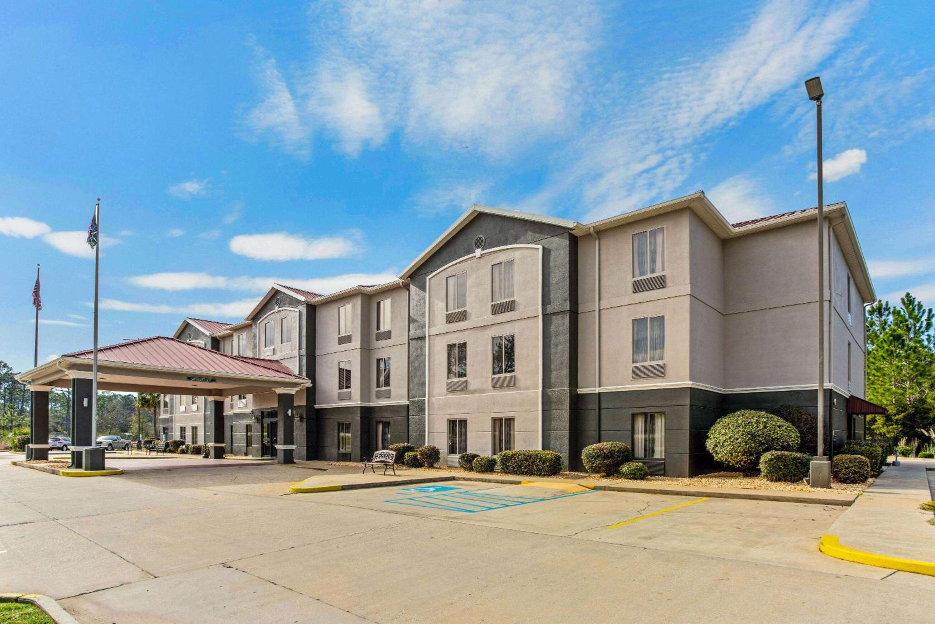Baymont by Wyndham Moss Point Pascagoula view 2