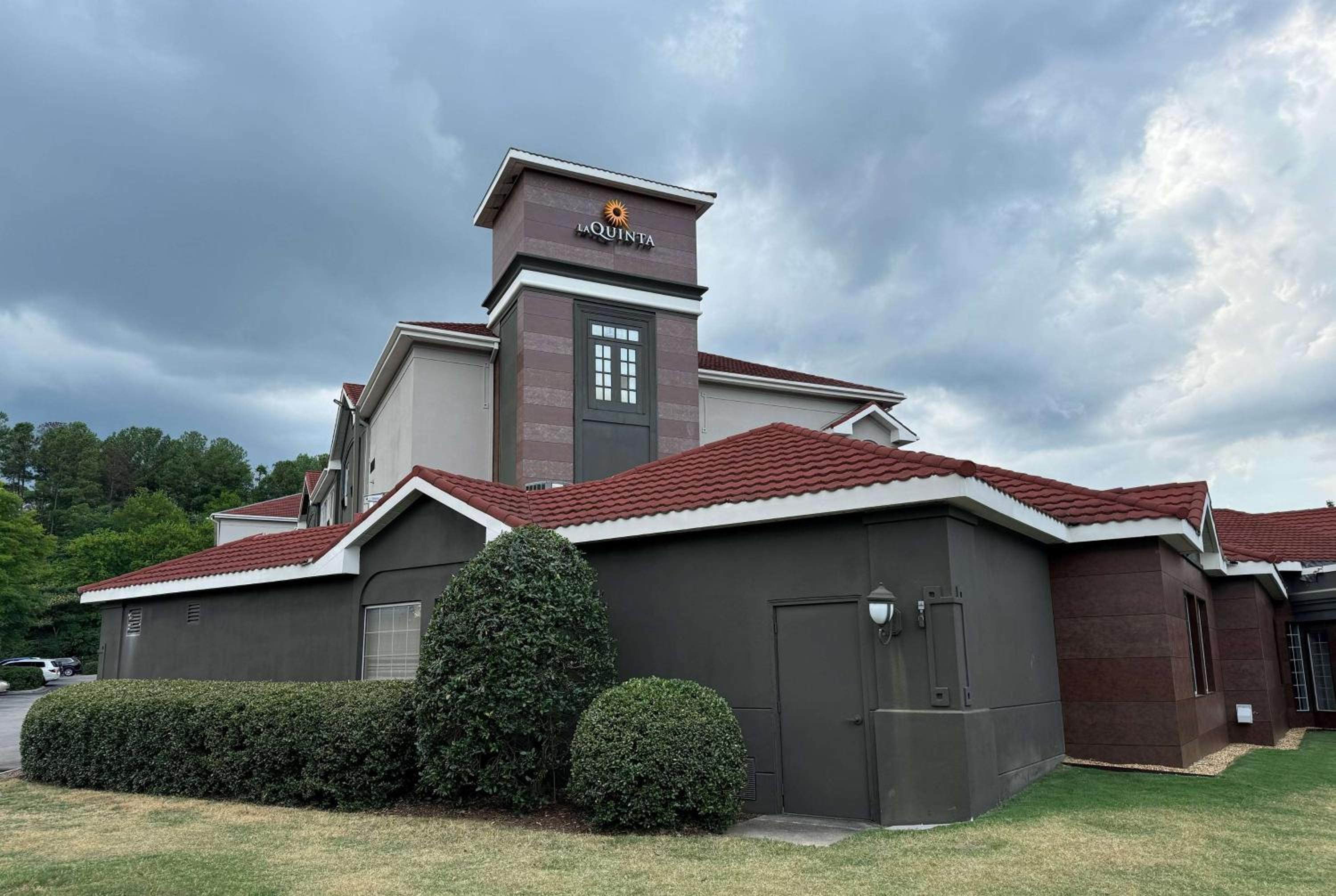 Hotel La Quinta by Wyndham Birmingham Homewood - Image 1