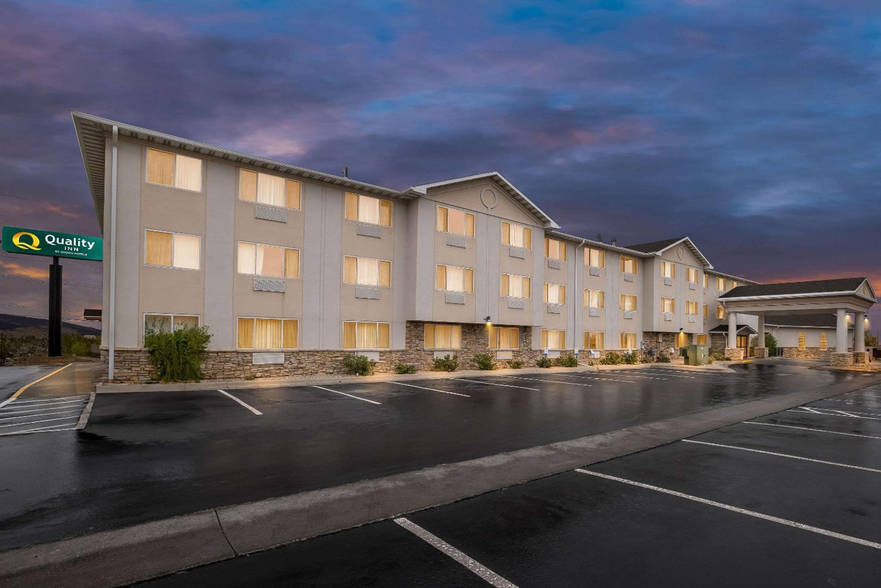 Quality Inn near Monument Health Rapid City Hospital view 3