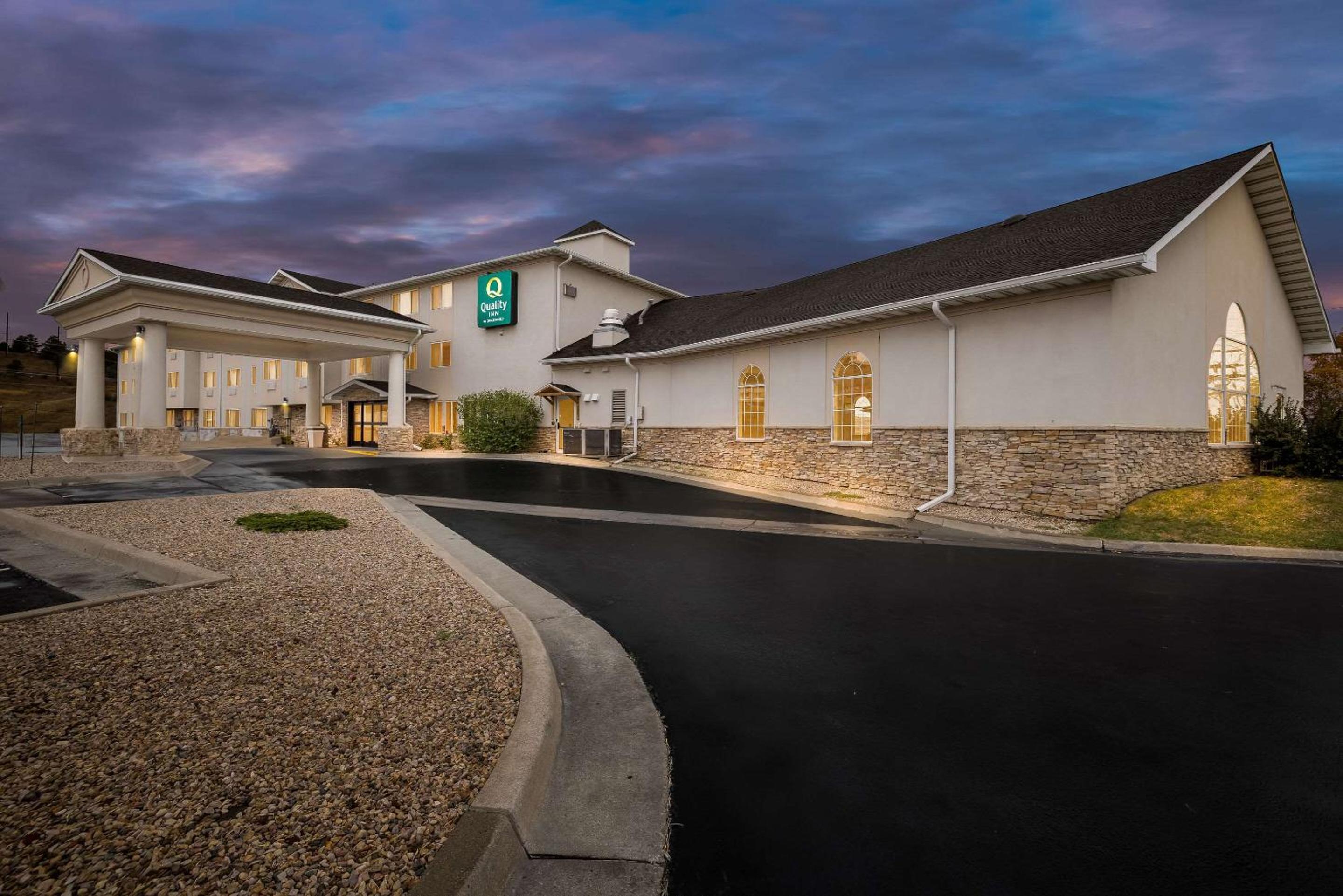 Quality Inn near Monument Health Rapid City Hospital view 4