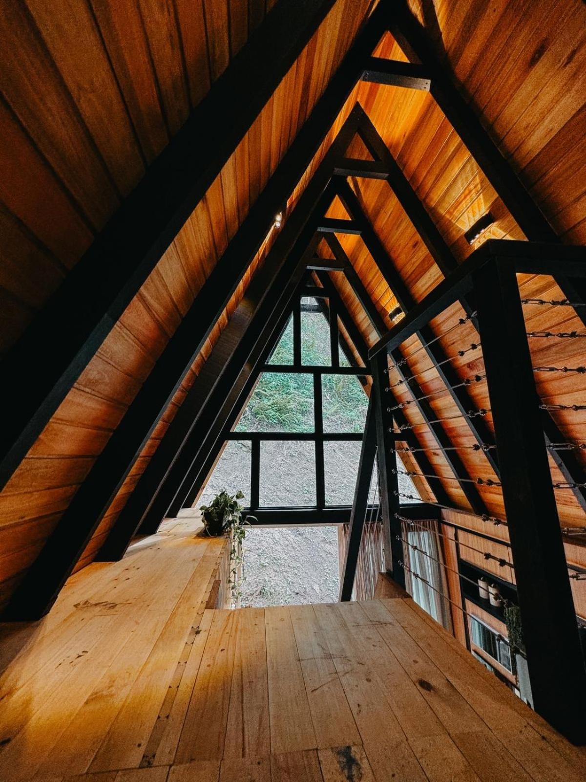 Chalé com Cachoeira