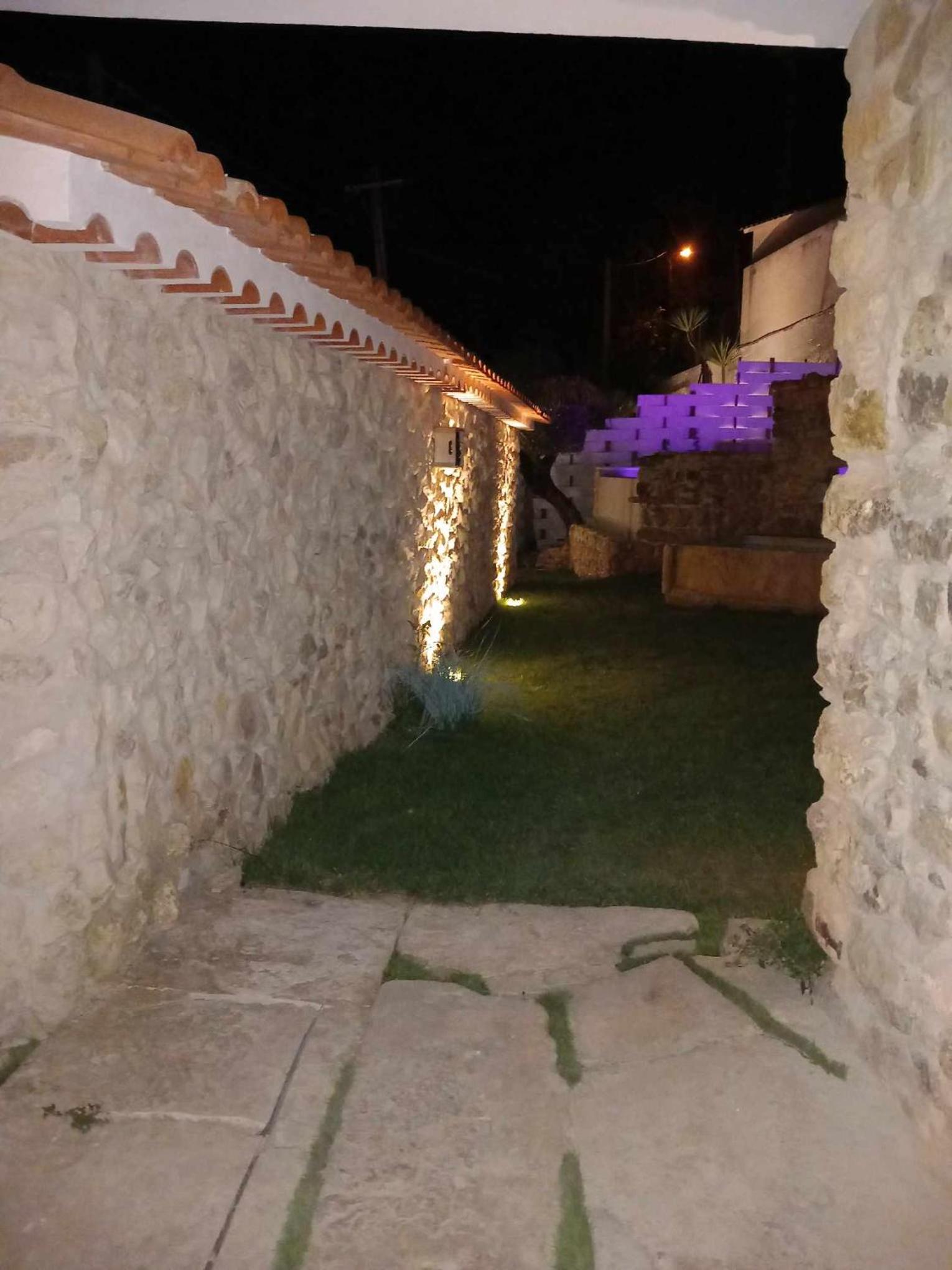 Photo 33