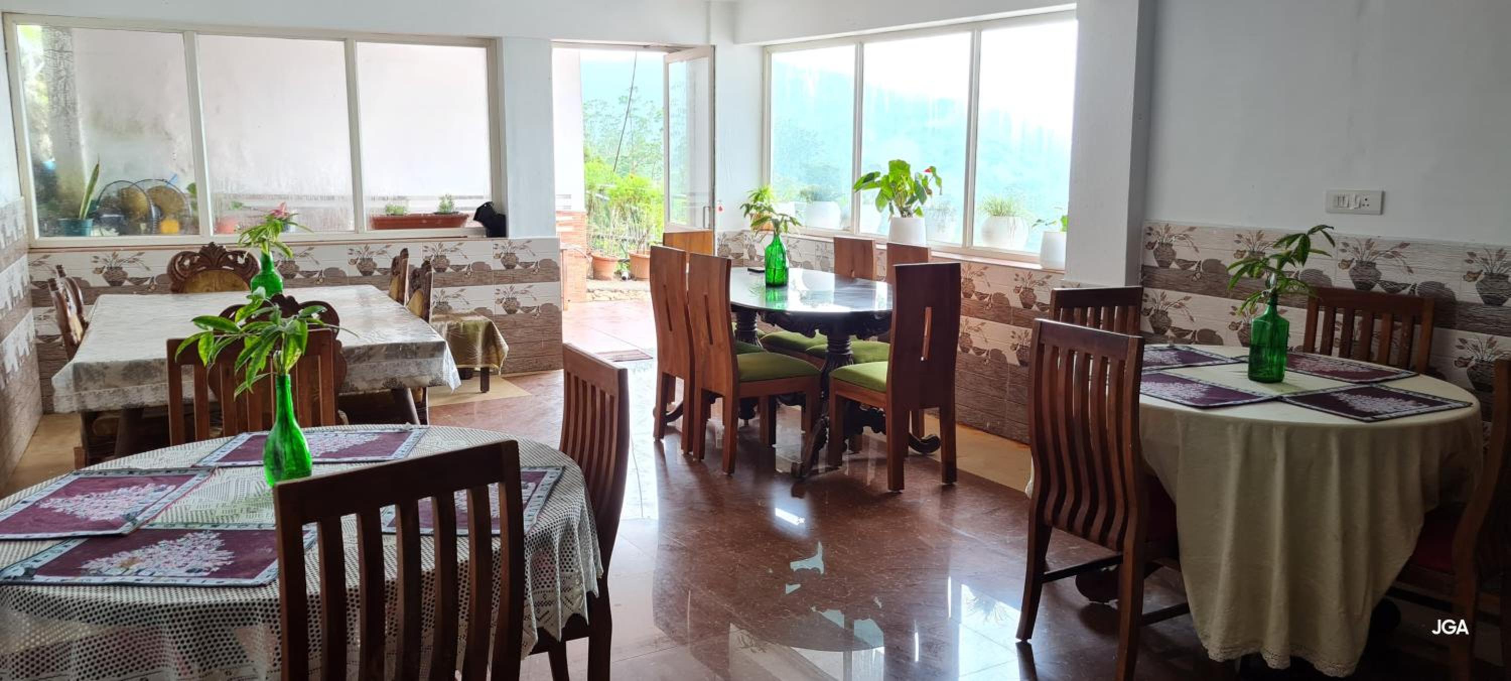dining