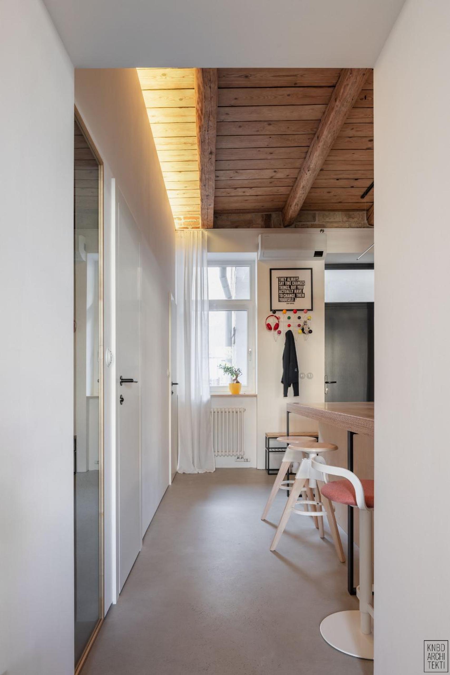 Minimalist Oldtown Flat