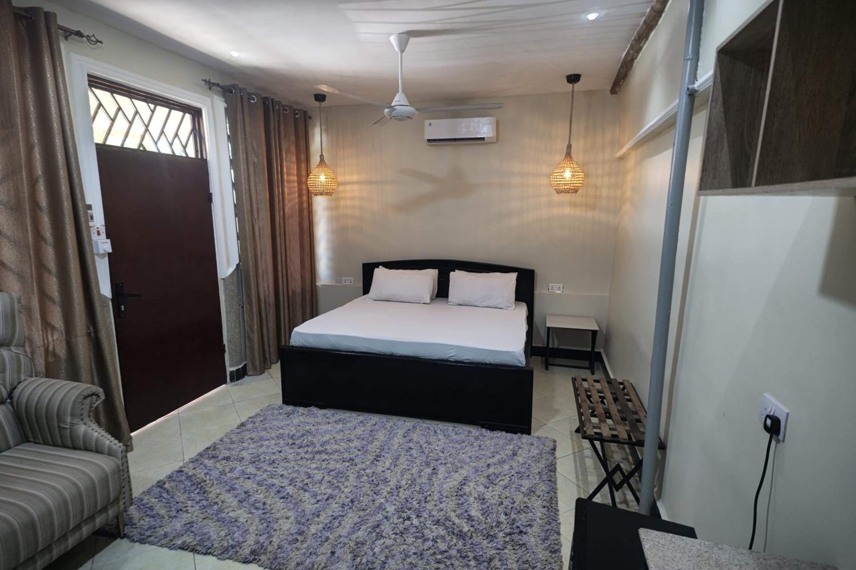 BabaJay Family Home view 4