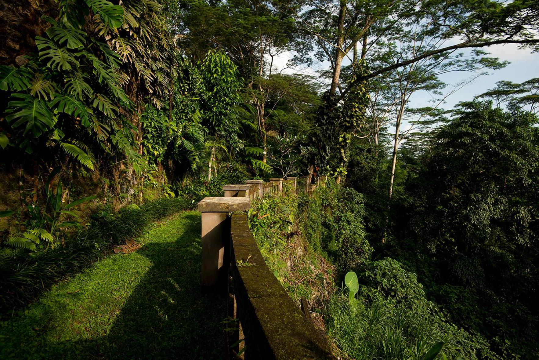 Villa Naga Putih
