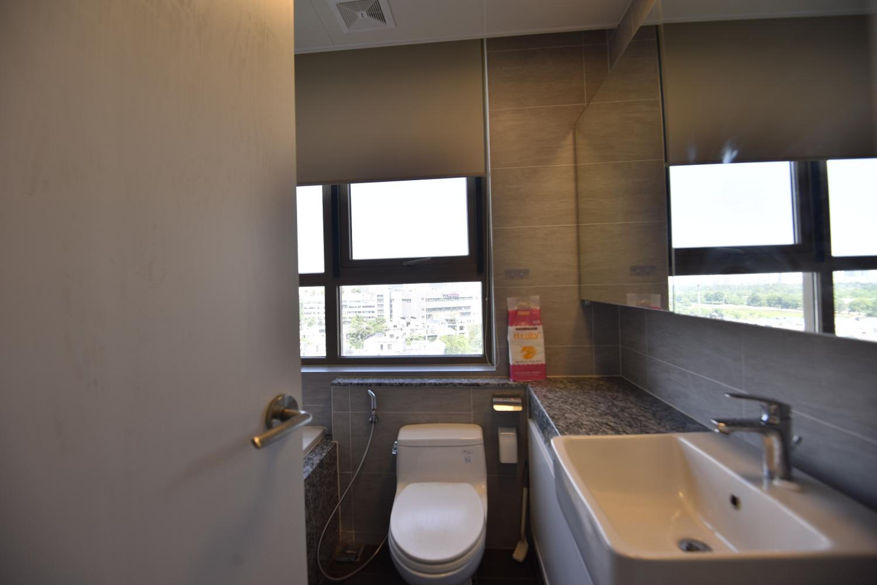 Starlake Daewoo 2Brs Apartment near West Lake