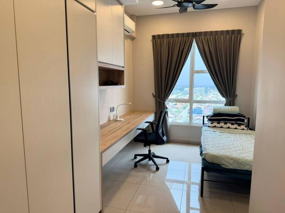 Pinnacle Tower 4BR,JB Town, Near KSL