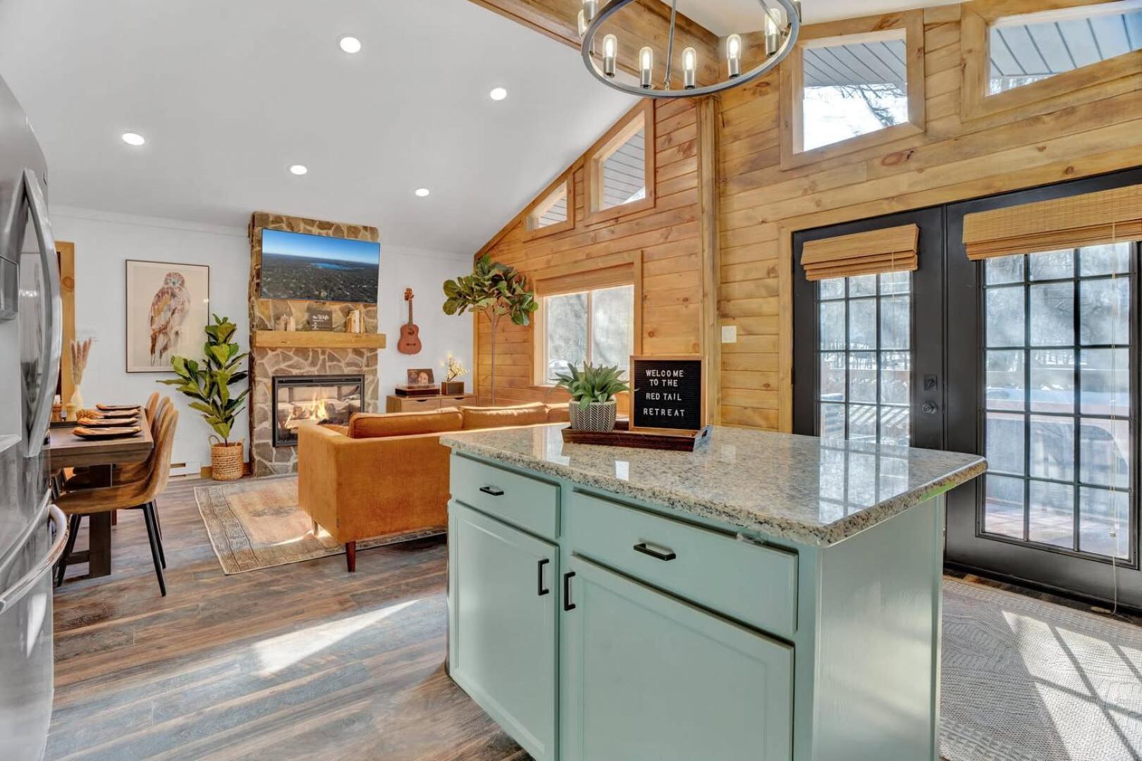 Red Tail Retreat - Property Image 24