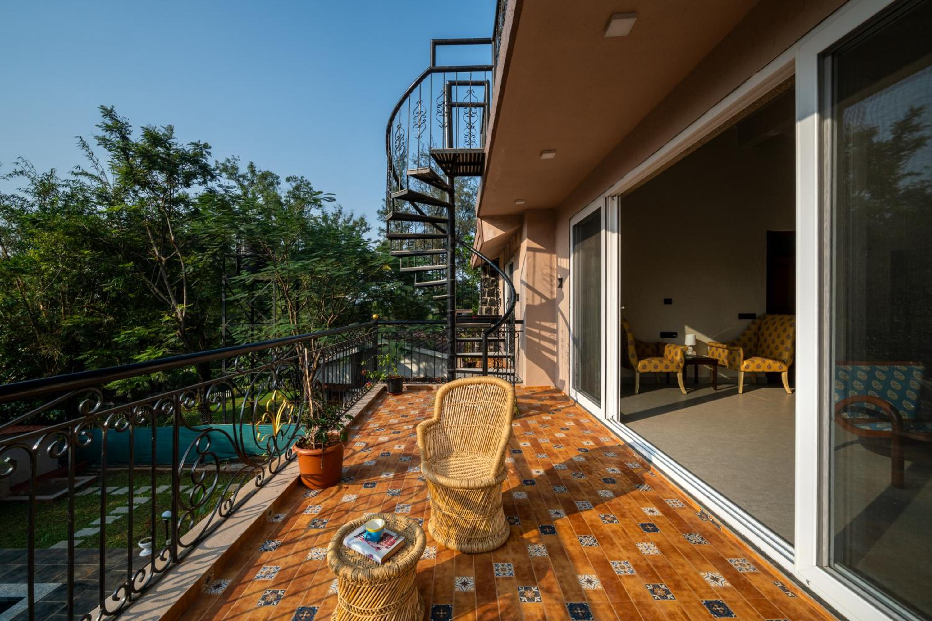 SaffronStays Ryewood Park Estate
